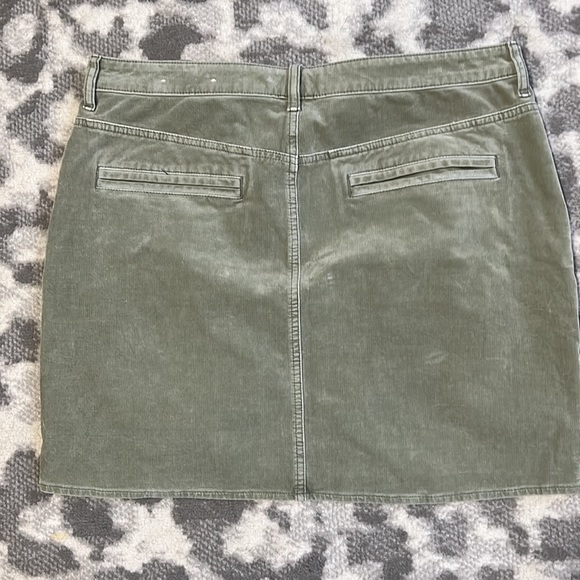 Green Corduroy Mini Skirt - Picture 4 of 4